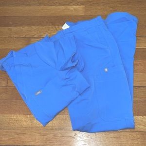Excellent condition ceil blue figs scrub set size small yola pant Catarina top